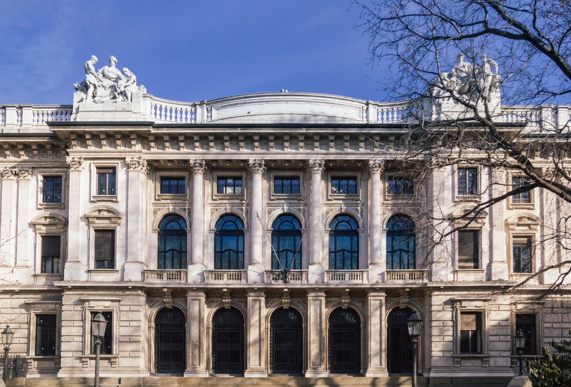 Palazzo della Luce background